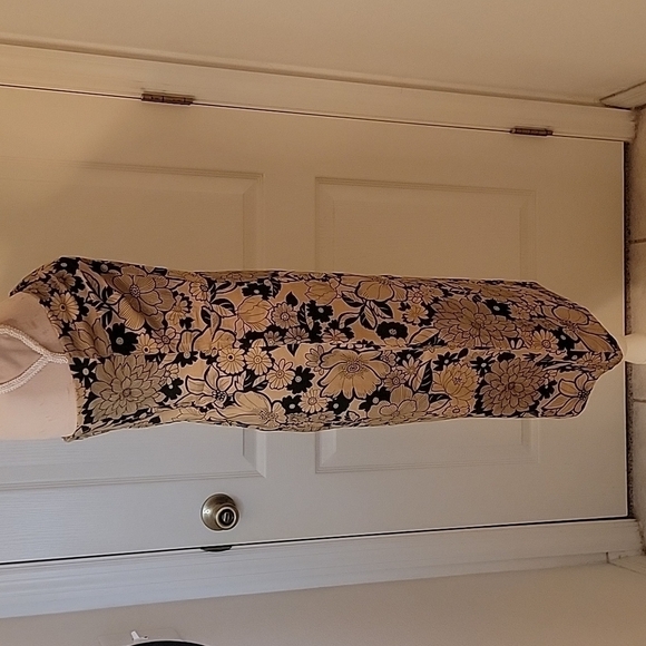 Anonymous Tan and Black Floral Strapless Dress, Size Jr. 5. EUC - Picture 3 of 6